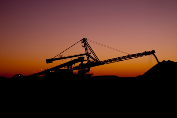 Almost all companies including miners would gain a tax cut under a revamped plan from the Productivity Commission.