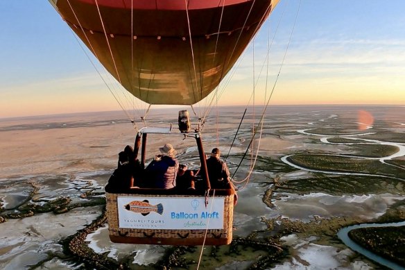 Yagurli Tours is Australia’s only Indigenous-run hot air balloon operator.