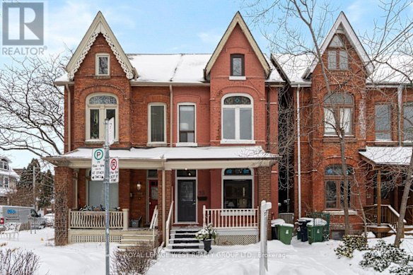 Esta casa em Toronto pertence à mesma família há quase cinco décadas.