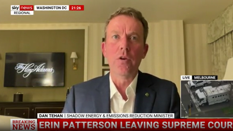 Liberal frontbencher gorges on nuclear freebies