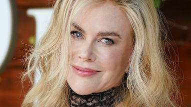 Nicole Kidman has unveiled another stunning look on the Practical Magic 2 press trail.