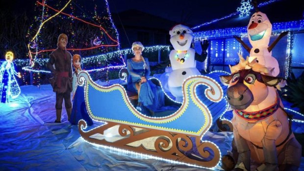 This Frozen-themed display in Karalee had music, inflatables and a snow machine.