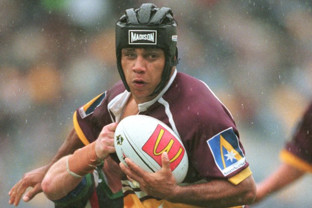 Steve Renouf in action for the Broncos.