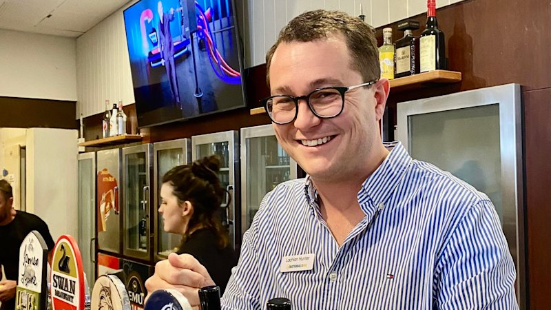 WA MLA Lachlan Hunter suspended after challenging deputy speaker to remove him