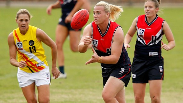 Hannah Mouncey playing in the VFLW competition.
