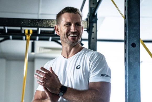 F45 co-founder Luke Istomin left the company in 2016 due to creative differences.