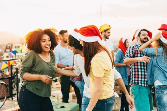 On the day itself, you must have a Christmas Day outfit, preferably in a shade of red or green.