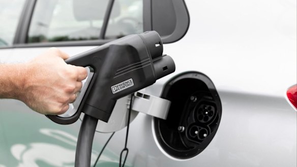 Australian businesses will be supported to fast-track the electrification of their corporate fleets through a new federal government investment.