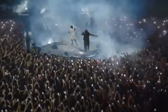 Scott and Ye implored the crowd at Circus Maximus to make some noise.