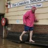 Flooding threat extends to parts of Sydney previously spared