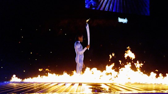SELECTED FOR WEBSITE
DIGICAM 2948 Ceremonies.
cathy freeman
Opening ceremony of the 2000 Sydney Olympic games at Stadium Australia. photo by Trent Parke , Fairfax.  tpz000915 001/014