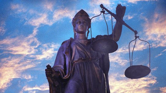 A Victorian man has been charged after allegedly grooming a number of teenage girls from NSW online.