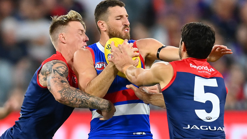 AFL 2023, round one LIVE updates: Pickett reported as Dees steamroll Dogs, Jones subbed out, Swans smashing Suns