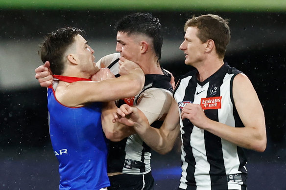 Brayden Maynard of the Magpies and Jack Viney of the Demons.