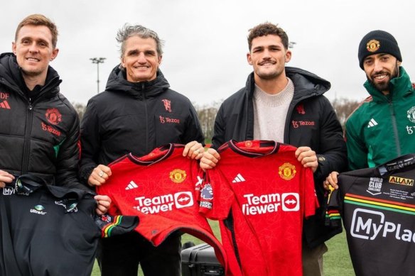 Manchester United technical director Darren Fletcher (far left) and captain Bruno Fernandes (far left) Ivan and Nathan Cleary.
