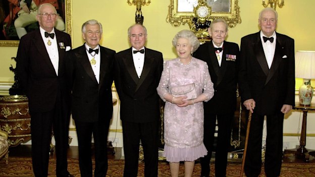 A Buckingham Palace event in July 2000 to commemorate the centenary of modern Australia. Queen Elizabeth with Australian prime ministers (left to right) Malcolm Fraser, Bob Hawke, John Howard, John Gorton and Gough Whitlam.