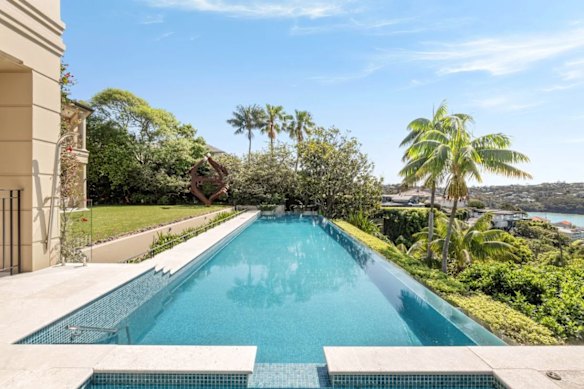 Andrew Cochineas and his wife, Lisette, have emerged as the buyers of a $50 million Mosman mansion.