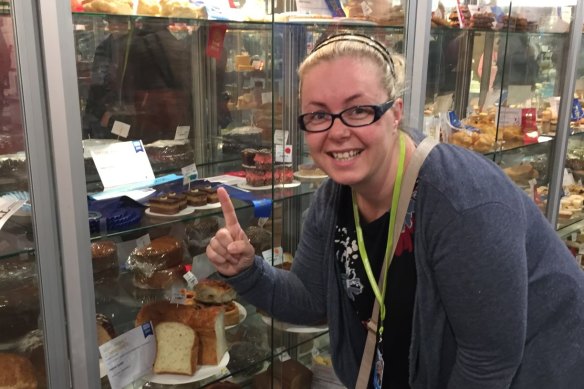Mel Wityk at the 2017 Royal Melbourne Show with her prize winning coffee slice.