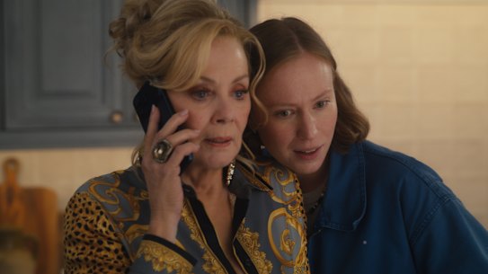 Best dysfunctional pairing since The Odd Couple: Jean smart as Deborah and Hannah Einbinder as Ava.
