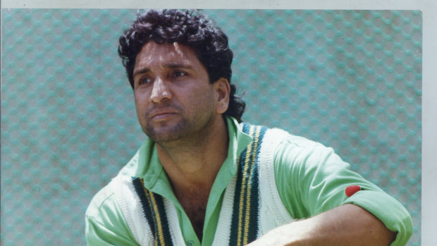 Abdul Qadir, the Pakistani leg spinner, was one of Shane Warne's idols. 