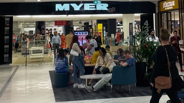 Myer shares dive as customers shut their wallets