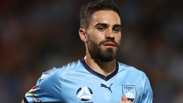 Anthony Caceres has signed a permanent two-year contract with Sydney FC, having spent the last six months on loan from Manchester City.