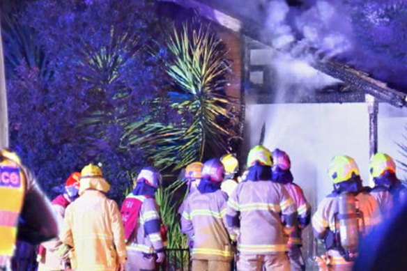 Around 40 firefighters needed more than an hour to extinguish the blazey.