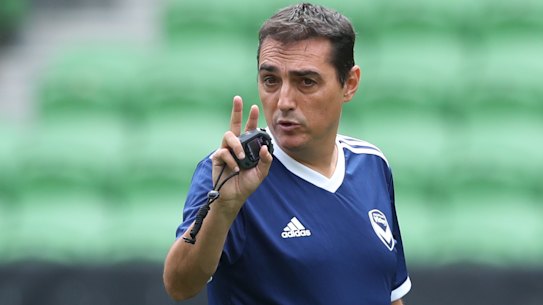 Melbourne Victory coach Carlos Salvachua prepares his team for their ACL meeting.