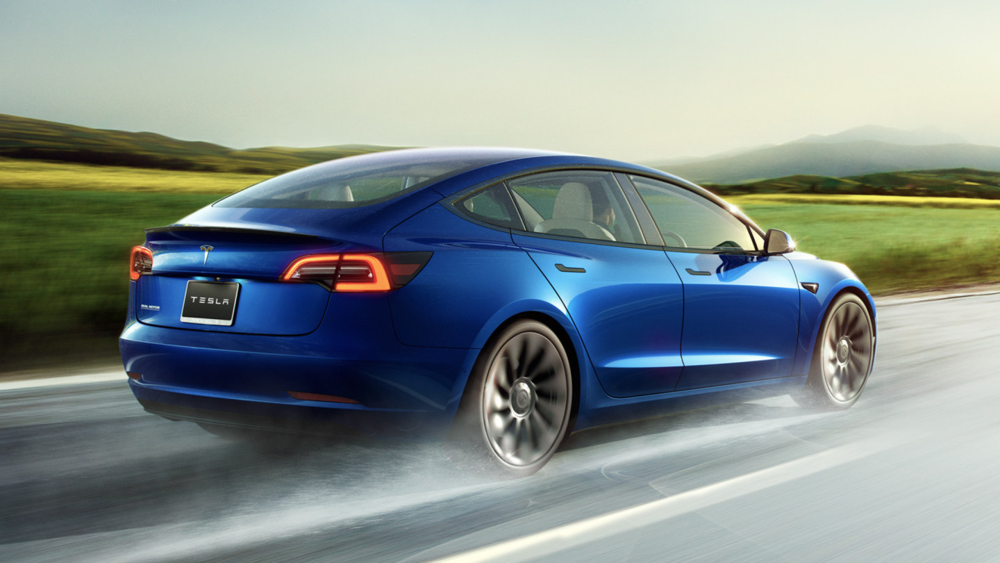 Tesla model 3 online 2021 review