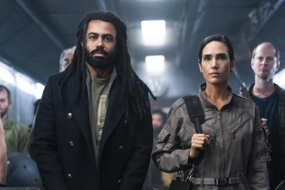 Daveed Diggs and Jennifer Connelly in Snowpiercer.