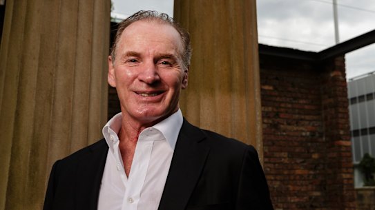 'I'd be seriously embarrassed': Poidevin tells Aussie forwards to back Hooper up