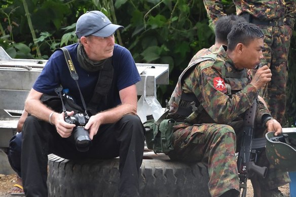 Tickner, 2012'den beri Myanmar'da yaşıyor ve çalışıyordu.