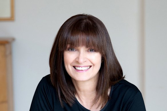 The prolific Fiona McIntosh returns.