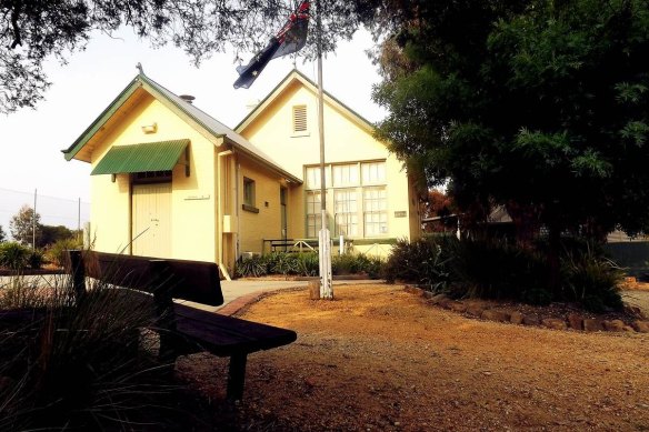 Elphinstone Primary School in central Victoria.