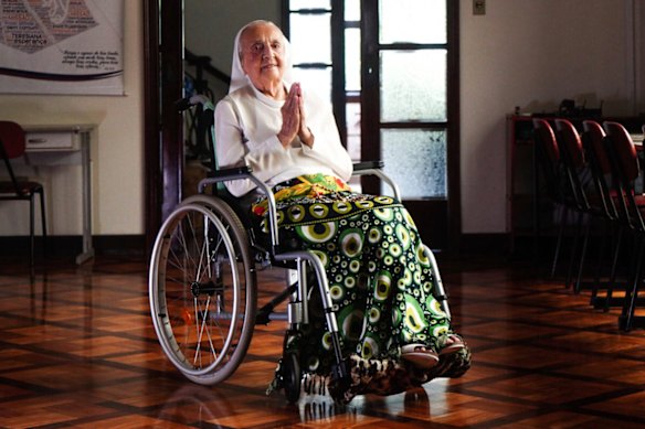 De vorige recordhouder, Braziliaanse non inah Canabarro Lucas, stierf op 116-jarige leeftijd op 30 april.