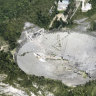 Huge radio telescope in Puerto Rico collapses