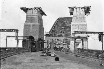 The Sydney Harbour Bridge with tracks on the eastern side later removed.