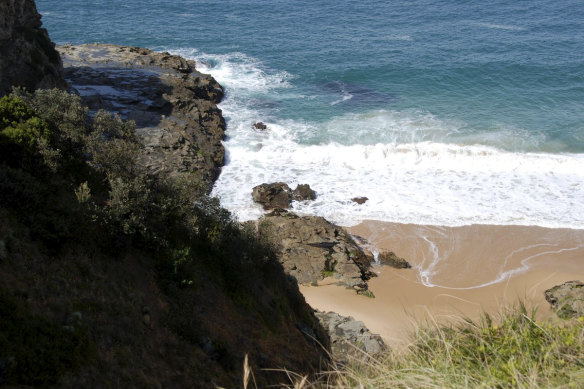 The coast around San Remo is dangerous.