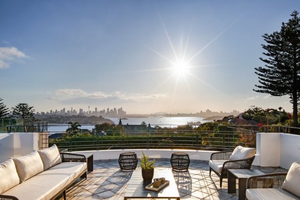 Wu and his mother Jing Wang have listed another Vaucluse investment property.