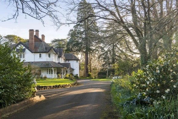 Knoyle was built in the 1880s for Charles Fairfax, of the newspaper dynasty.