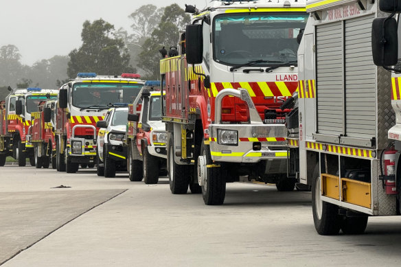Five NSW strike teams are headed to Victoria ahead of catastrophic fire conditions forecasts for the Wimmera.