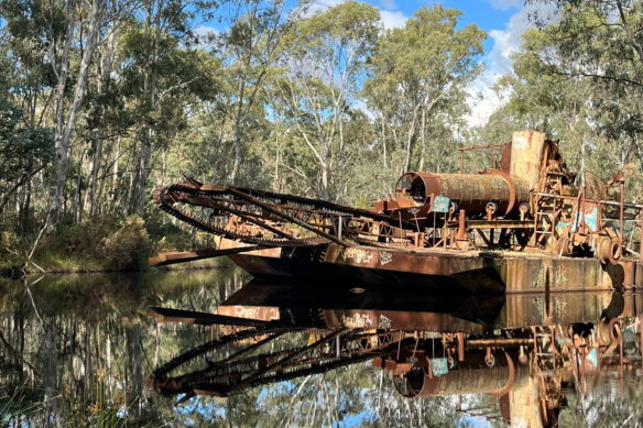 Old mining machinery at the Porcupine gold dredge and drag line in Maldon. 