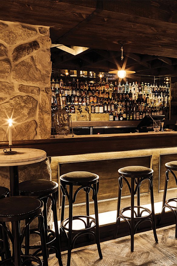The old-timey fitout.
