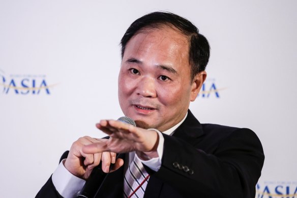 Chinese car billionaire Li Shufu is taking advantage after Western car companies exited Russia.
