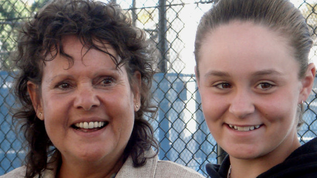 Ashleigh Barty, then the winner of the Wimbledon girls' singles title, with her idol and tennis great Evonne Goolagong Cawley in 2011.
