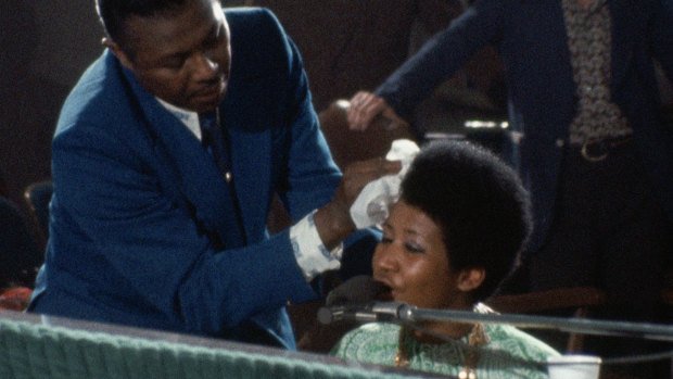 Raw: Aretha Franklin performing in Amazing Grace.