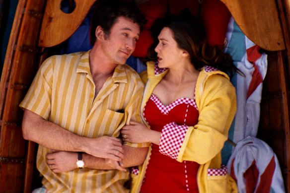 Elizabeth Olsen con Miles Teller en Eternity.