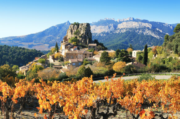 Views of La Roque-Alric in the heart of Dentelles de Montmirail.