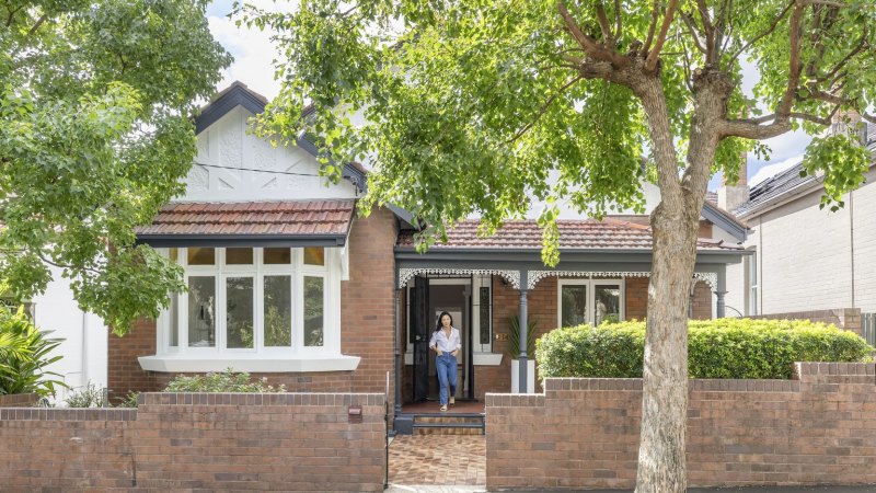 Neighbour beats eight others to snap up stately $4.7m Glebe bungalow