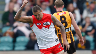 Lance Franklin booted three goals for Swans against his former side.